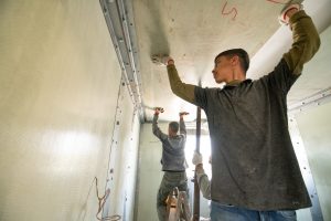 בלי בנייה, בלי פינוי: הפתרון שהופך חדר רגיל למוגן מטילים